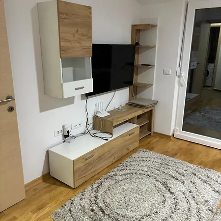 Cozy Near Center